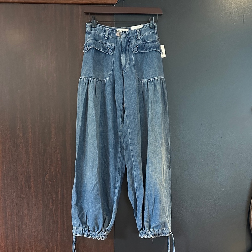 We The Free Denim Wide-Leg Balloon Jeans in Blue